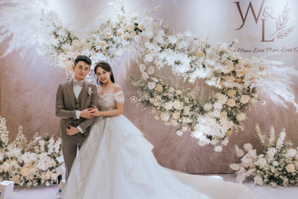 korea white minimalist theme, hotel wedding reception decor-wallace & leanne